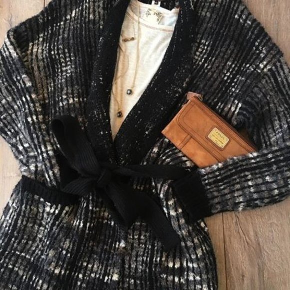 Sweaters - Knit Cardigan